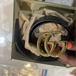 Gucci GG Marmont Leather Black Belt w/ Shiny Gold Buckle EUC-UK 105/US 31